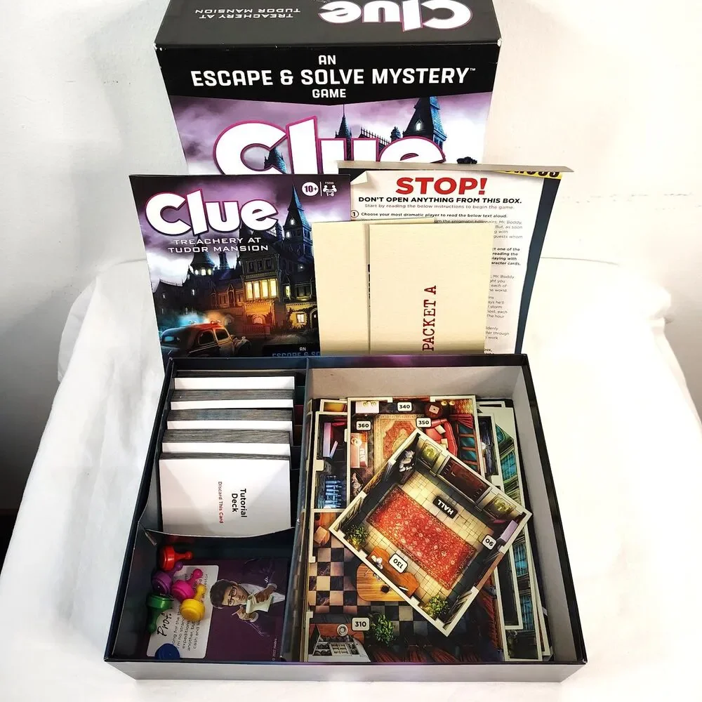 Clue Treachery at Tudor Mansion Escape & Solve Mystery Game Hasbro 2022